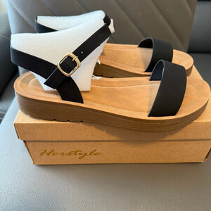 Women's Herstyle Black & Brown Marrina Sandals Size 10